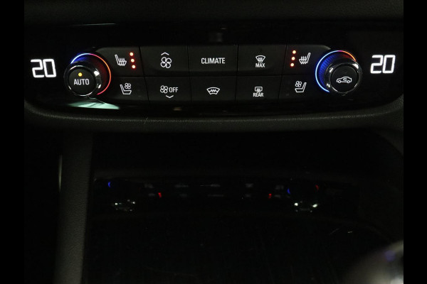 Opel Insignia 1.6 Turbo Innovation | Stoelventilatie | Head-Up | Trekhaak | 360 Camera | Leder | Matrix LED | OPC Line | Achterbankverwarming | Carplay | AGR Stoel | Parkeerhulp