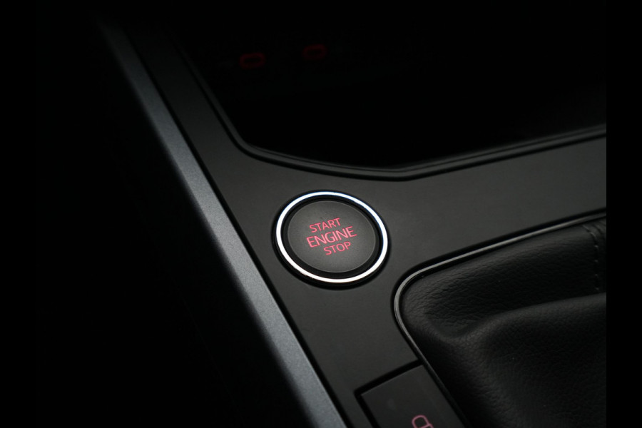 Seat Arona 1.0 TSI Style Business Intense Navigatie Keyless Carplay Sideassist Acc Pdc 299