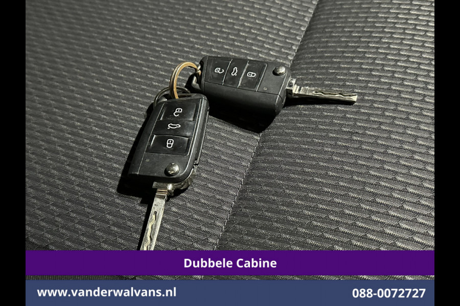 Volkswagen Transporter 2.0 TDI L2H1 Dubbele Cabine Euro6 Airco | 2200kg Trekhaak | Apple Carplay Cruiscontrol, Android Auto, 5-Zits, Parkeersensoren