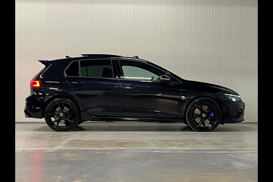 Volkswagen Golf 2.0 TSI R 4Motion | PANO | LEDER | HUD | H&K | NURBURGRING | AKRAPOVIC
