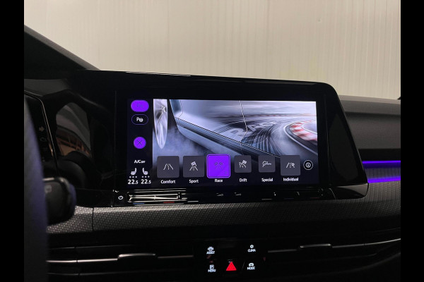 Volkswagen Golf 2.0 TSI R 4Motion | PANO | LEDER | HUD | H&K | NURBURGRING | AKRAPOVIC
