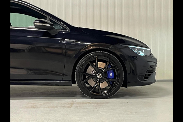 Volkswagen Golf 2.0 TSI R 4Motion | PANO | LEDER | HUD | H&K | NURBURGRING | AKRAPOVIC