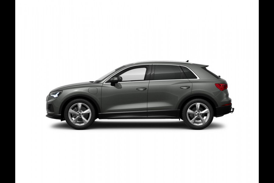 Audi Q3 45 TFSI e Business Edition 245pk | S-line interieur | Wegklapbare trekhaak | Navigatie | Keyless entry |