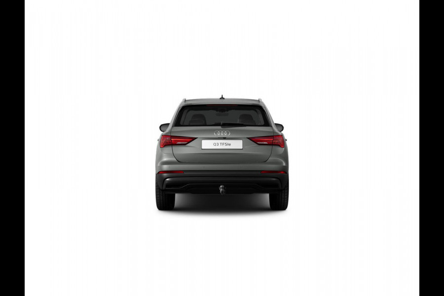 Audi Q3 45 TFSI e Business Edition 245pk | S-line interieur | Wegklapbare trekhaak | Navigatie | Keyless entry |