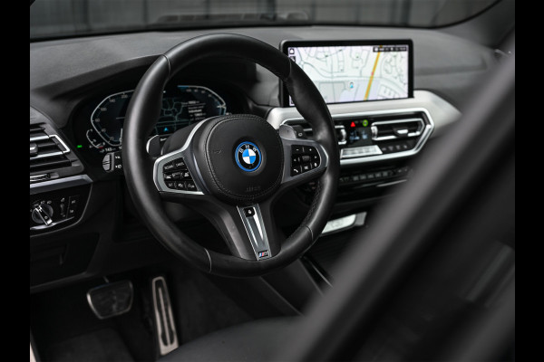 BMW X3 xDrive30e HIGH EXECUTIVE | M-SPORT | ACTIVE CRUISE | EL. TREKHAAK | CAMERA | VIRTUAL COCKPIT | LEDER | STOELVERWARMING | SHADOW