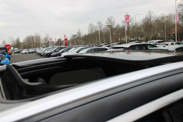 Peugeot 3008 1.6 HYbrid 225PK GT PACK BUSINESS | AFNEEMBARE TREKHAAK | COMFORT STOELEN MET MASSAGE FUNCTIE | PANORAMISCH SCHUIF/KANTEL DAK | ELEKTRISCH BEDIENBARE BESTUURDERSTOEL MET GEHEUGEN | MASSAGE FUNCTIE | STOEL VERWARMING | FOCAL AUDIO SYSTEM | AFNEEMBARE TREKHAAK | ALL SEASON BANDEN | 360° CAMERA | DRAADLOZE TELEFOONLADER | ELETRISCH BEDIENBARE ACHTERKLEP | ADAPTIVE CRUISE CONTROL | KEYLESS ENTRY/START | FULL LED KOPLAMPEN | DODEHOEK DETECTIE | APPLE CARPLAY/ANDROID AUTO |