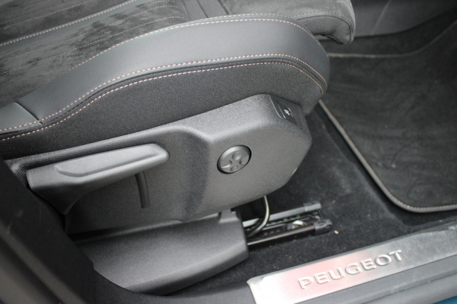 Peugeot 3008 1.6 HYbrid 225PK GT PACK BUSINESS | AFNEEMBARE TREKHAAK | COMFORT STOELEN MET MASSAGE FUNCTIE | PANORAMISCH SCHUIF/KANTEL DAK | ELEKTRISCH BEDIENBARE BESTUURDERSTOEL MET GEHEUGEN | MASSAGE FUNCTIE | STOEL VERWARMING | FOCAL AUDIO SYSTEM | AFNEEMBARE TREKHAAK | ALL SEASON BANDEN | 360° CAMERA | DRAADLOZE TELEFOONLADER | ELETRISCH BEDIENBARE ACHTERKLEP | ADAPTIVE CRUISE CONTROL | KEYLESS ENTRY/START | FULL LED KOPLAMPEN | DODEHOEK DETECTIE | APPLE CARPLAY/ANDROID AUTO |