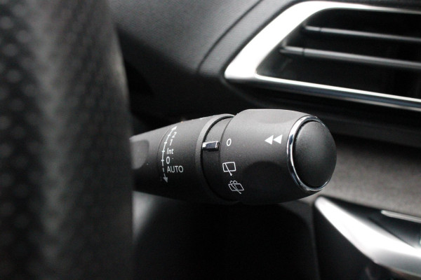 Peugeot 3008 1.6 HYbrid 225PK GT PACK BUSINESS | AFNEEMBARE TREKHAAK | COMFORT STOELEN MET MASSAGE FUNCTIE | PANORAMISCH SCHUIF/KANTEL DAK | ELEKTRISCH BEDIENBARE BESTUURDERSTOEL MET GEHEUGEN | MASSAGE FUNCTIE | STOEL VERWARMING | FOCAL AUDIO SYSTEM | AFNEEMBARE TREKHAAK | ALL SEASON BANDEN | 360° CAMERA | DRAADLOZE TELEFOONLADER | ELETRISCH BEDIENBARE ACHTERKLEP | ADAPTIVE CRUISE CONTROL | KEYLESS ENTRY/START | FULL LED KOPLAMPEN | DODEHOEK DETECTIE | APPLE CARPLAY/ANDROID AUTO |