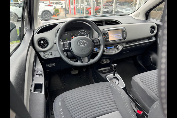 Toyota Yaris 1.5 Hybrid Active Plus | Navigatie, Startknop, Cruise control, Parkeercamera, Bluetooth, Climate control