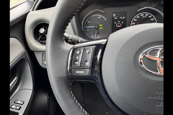Toyota Yaris 1.5 Hybrid Active Plus | Navigatie, Startknop, Cruise control, Parkeercamera, Bluetooth, Climate control