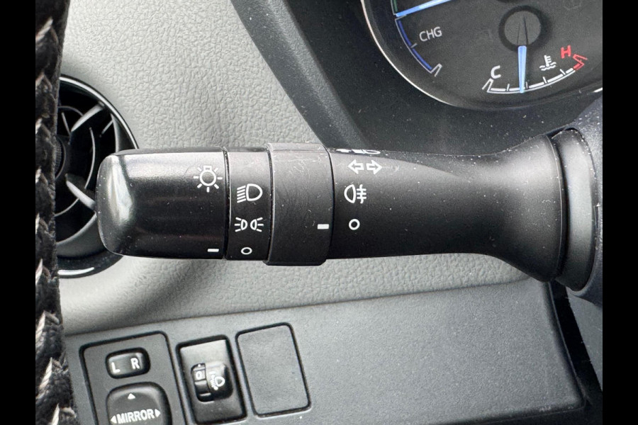 Toyota Yaris 1.5 Hybrid Active Plus | Navigatie, Startknop, Cruise control, Parkeercamera, Bluetooth, Climate control