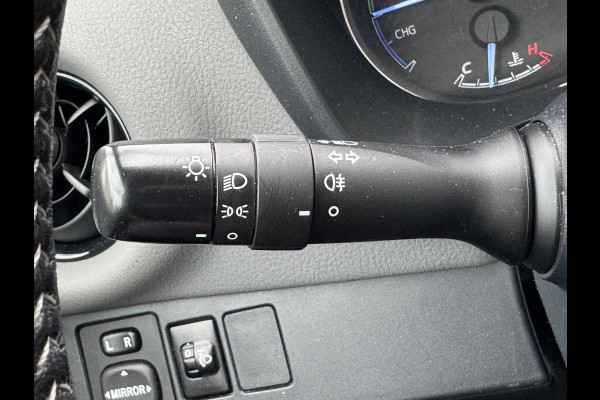 Toyota Yaris 1.5 Hybrid Active Plus | Navigatie, Startknop, Cruise control, Parkeercamera, Bluetooth, Climate control