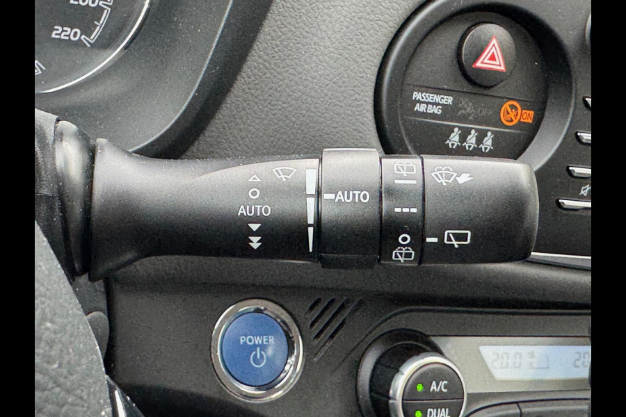Toyota Yaris 1.5 Hybrid Active Plus | Navigatie, Startknop, Cruise control, Parkeercamera, Bluetooth, Climate control