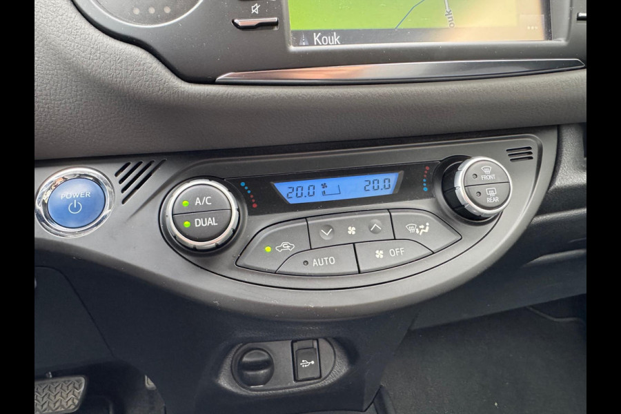 Toyota Yaris 1.5 Hybrid Active Plus | Navigatie, Startknop, Cruise control, Parkeercamera, Bluetooth, Climate control