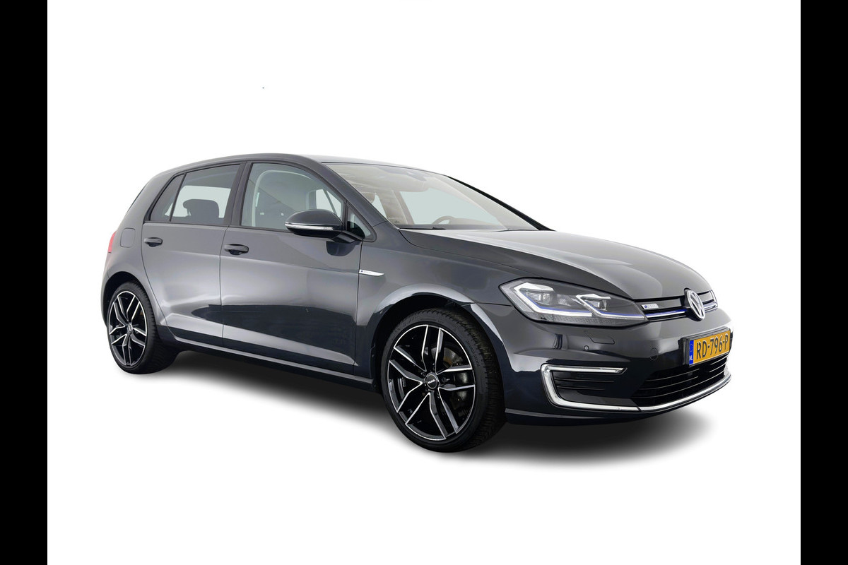 Volkswagen e-Golf {SOH-89%} Aut.*HEAT-PUMP | LUXURY-LEATHER | FULL-LED | DIGI-COCKPIT | NAVI-FULLMAP | HEATED-SPORTSEATS | CAMERA | DAB+ | AMBIENT-LIGHT | PRIVACY-GLASS | CAMERA | KEYLESS | CCS-FASTLOADER | 17''ALU*