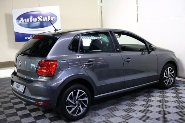 Volkswagen Polo 1.2 TSI Highline BLUET CRUISE STOELVW PDC '17