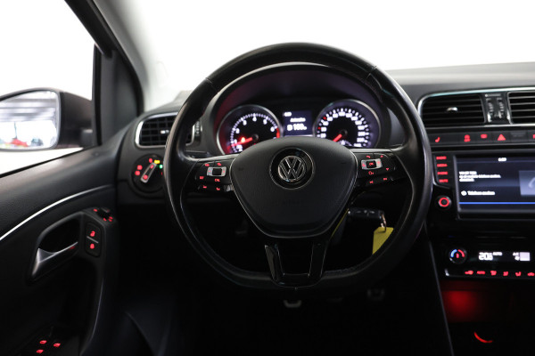 Volkswagen Polo 1.2 TSI Highline BLUET CRUISE STOELVW PDC '17