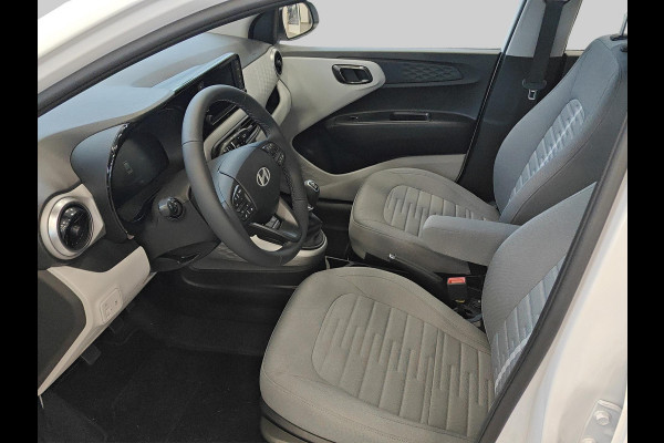 Hyundai i10 1.0 Premium | VAN € 23.430,00 VOOR € 20.930,00 | UIT VOORRAAD LEVERBAAR