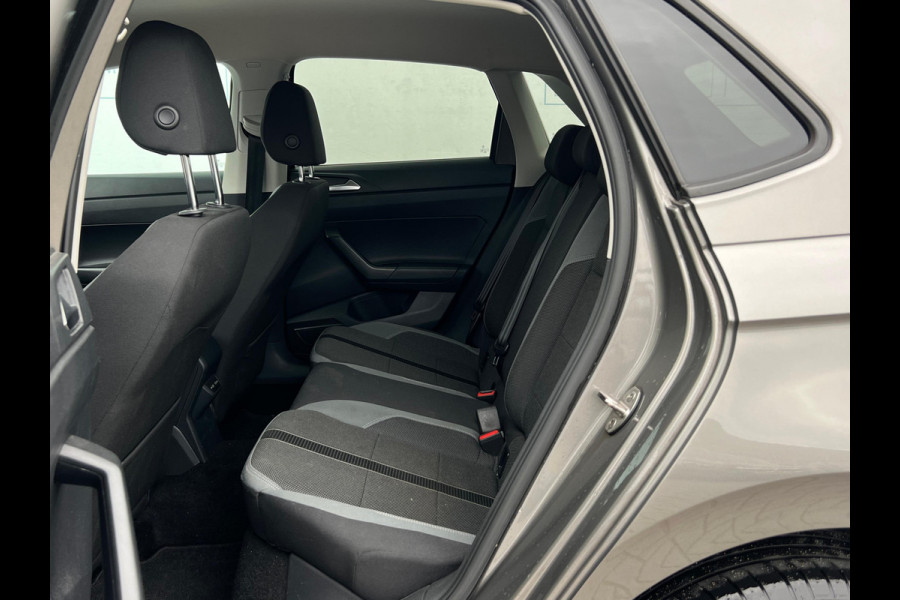 Volkswagen Polo 1.0 TSI Highline PDC | CARPLAY | AUTOMAAT | ACC | STOELVERW