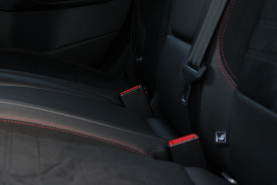 Ford Kuga 1.5 EcoBoost ST-line 120pk | Trekhaak | Winter pakket | Elektrische achterklep | Camera