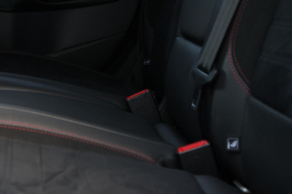 Ford Kuga 1.5 EcoBoost ST-line 120pk | Trekhaak | Winter pakket | Elektrische achterklep | Camera