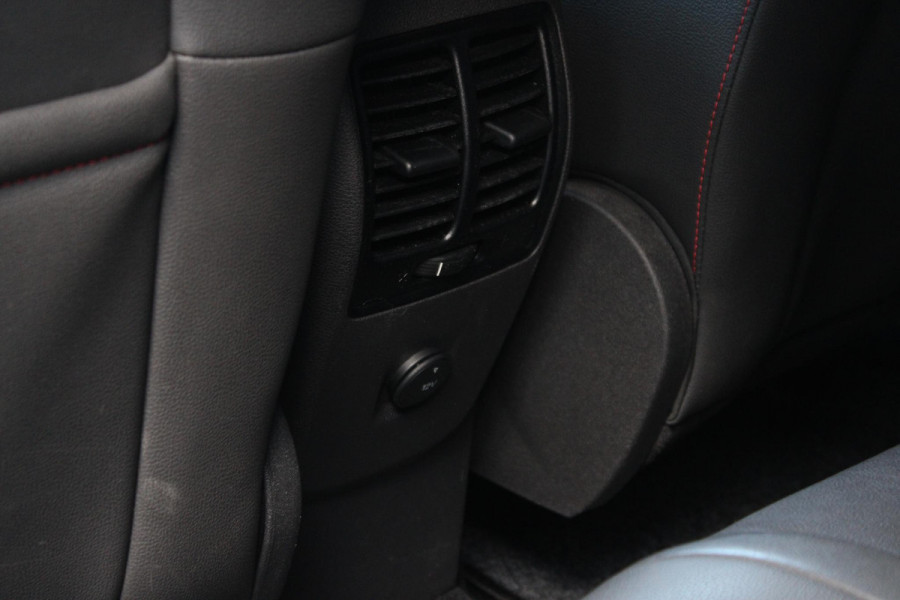 Ford Kuga 1.5 EcoBoost ST-line 120pk | Trekhaak | Winter pakket | Elektrische achterklep | Camera