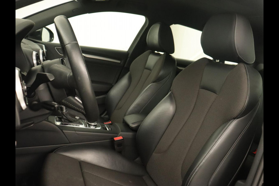 Audi A3 30 TFSI Sport S Line Edition | Sportstoelen | Full LED |Facelift | Half leder | Navigatie | Climate control | Cruise control | Parkeerhulp Audi A3 30 TFSI Sport S Line Edition | Sportstoelen | Full LED |Facelift | Half leder | Navigatie | Climate control | Cruise control | Parkeerhulp