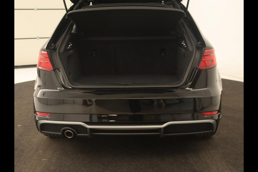 Audi A3 30 TFSI Sport S Line Edition | Sportstoelen | Full LED |Facelift | Half leder | Navigatie | Climate control | Cruise control | Parkeerhulp Audi A3 30 TFSI Sport S Line Edition | Sportstoelen | Full LED |Facelift | Half leder | Navigatie | Climate control | Cruise control | Parkeerhulp