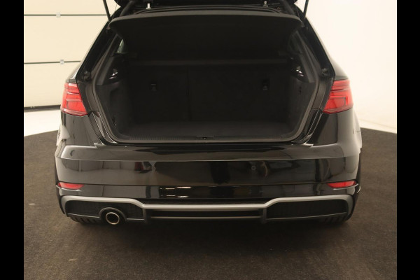 Audi A3 30 TFSI Sport S Line Edition | Sportstoelen | Full LED |Facelift | Half leder | Navigatie | Climate control | Cruise control | Parkeerhulp Audi A3 30 TFSI Sport S Line Edition | Sportstoelen | Full LED |Facelift | Half leder | Navigatie | Climate control | Cruise control | Parkeerhulp