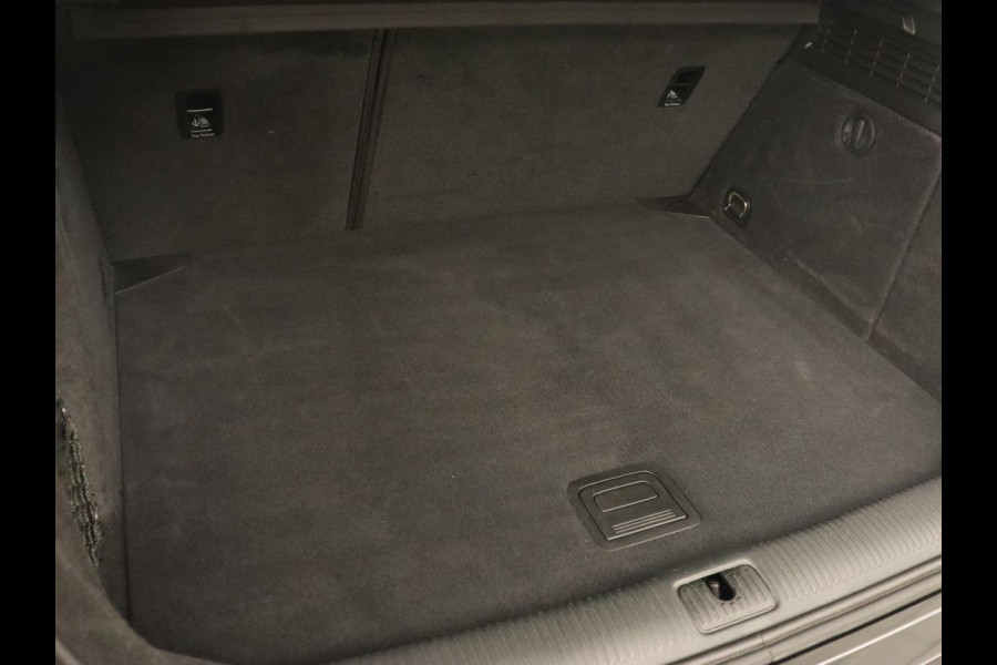 Audi A3 30 TFSI Sport S Line Edition | Sportstoelen | Full LED |Facelift | Half leder | Navigatie | Climate control | Cruise control | Parkeerhulp Audi A3 30 TFSI Sport S Line Edition | Sportstoelen | Full LED |Facelift | Half leder | Navigatie | Climate control | Cruise control | Parkeerhulp