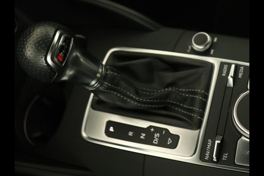 Audi A3 30 TFSI Sport S Line Edition | Sportstoelen | Full LED |Facelift | Half leder | Navigatie | Climate control | Cruise control | Parkeerhulp Audi A3 30 TFSI Sport S Line Edition | Sportstoelen | Full LED |Facelift | Half leder | Navigatie | Climate control | Cruise control | Parkeerhulp