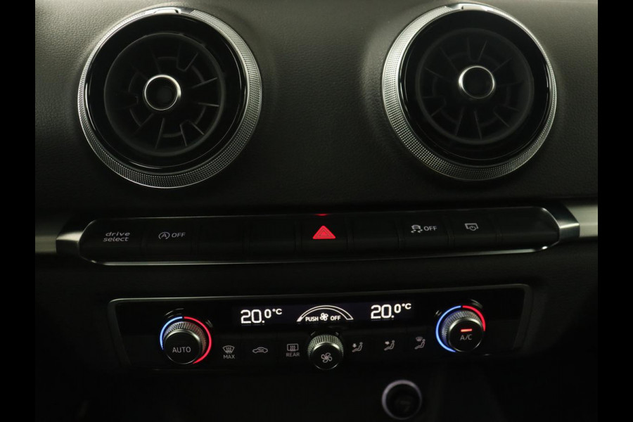 Audi A3 30 TFSI Sport S Line Edition | Sportstoelen | Full LED |Facelift | Half leder | Navigatie | Climate control | Cruise control | Parkeerhulp Audi A3 30 TFSI Sport S Line Edition | Sportstoelen | Full LED |Facelift | Half leder | Navigatie | Climate control | Cruise control | Parkeerhulp