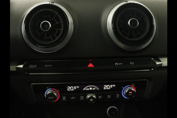 Audi A3 30 TFSI Sport S Line Edition | Sportstoelen | Full LED |Facelift | Half leder | Navigatie | Climate control | Cruise control | Parkeerhulp Audi A3 30 TFSI Sport S Line Edition | Sportstoelen | Full LED |Facelift | Half leder | Navigatie | Climate control | Cruise control | Parkeerhulp