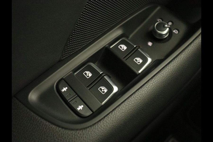 Audi A3 30 TFSI Sport S Line Edition | Sportstoelen | Full LED |Facelift | Half leder | Navigatie | Climate control | Cruise control | Parkeerhulp Audi A3 30 TFSI Sport S Line Edition | Sportstoelen | Full LED |Facelift | Half leder | Navigatie | Climate control | Cruise control | Parkeerhulp
