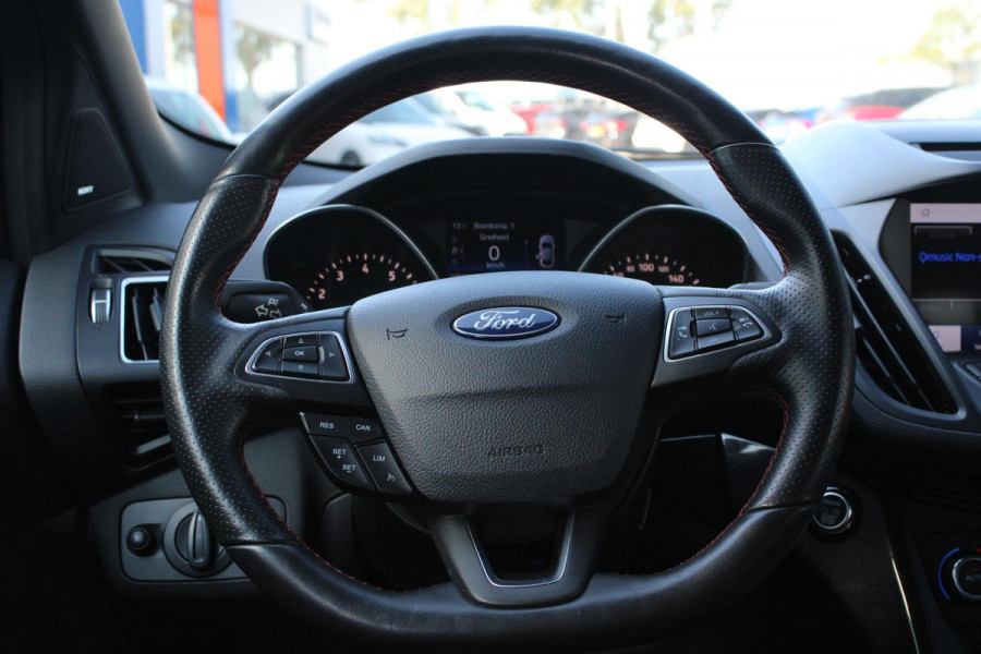 Ford Kuga 1.5 EcoBoost ST-line 120pk | Trekhaak | Winter pakket | Elektrische achterklep | Camera