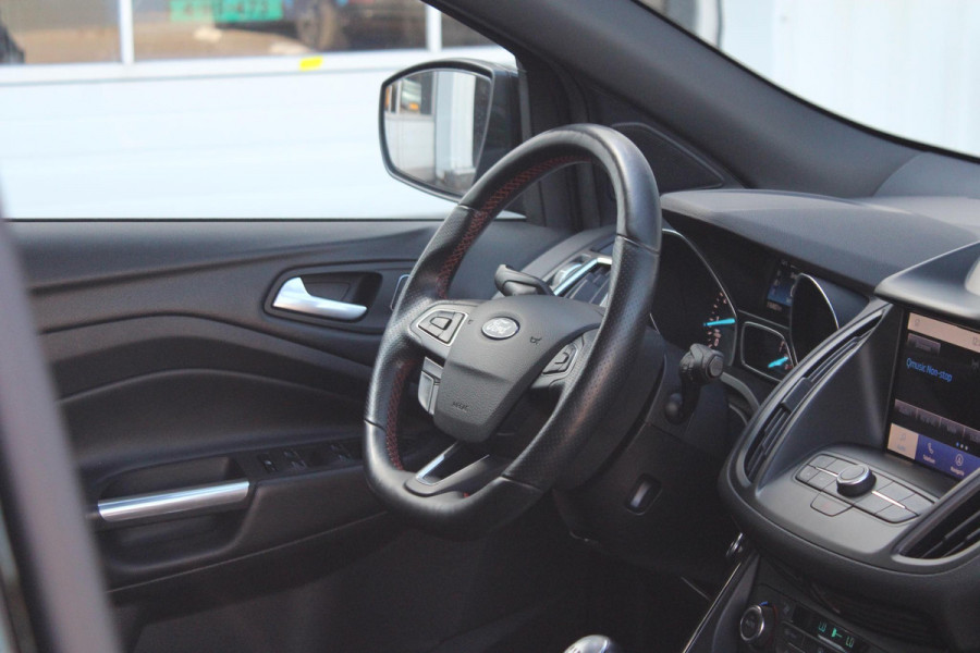 Ford Kuga 1.5 EcoBoost ST-line 120pk | Trekhaak | Winter pakket | Elektrische achterklep | Camera