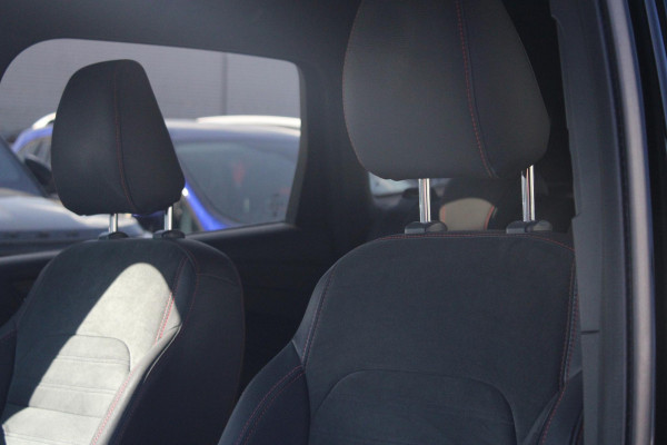 Ford Kuga 1.5 EcoBoost ST-line 120pk | Trekhaak | Winter pakket | Elektrische achterklep | Camera