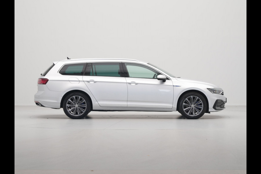 Volkswagen Passat Variant 1.4 TSI PHEV GTE Highline Navigatie Camera Dynaudio Trekhaak Stoelverwarming 243 Volkswagen Passat Variant 1.4 TSI PHEV GTE Highline Navigatie Camera Dynaudio Trekhaak Stoelverwarming 243