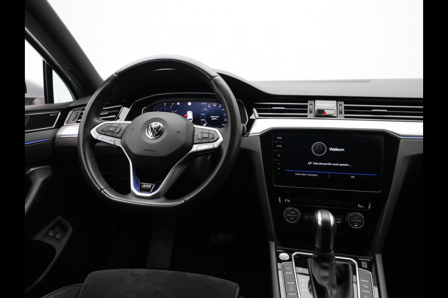 Volkswagen Passat Variant 1.4 TSI PHEV GTE Highline Navigatie Camera Dynaudio Trekhaak Stoelverwarming 243 Volkswagen Passat Variant 1.4 TSI PHEV GTE Highline Navigatie Camera Dynaudio Trekhaak Stoelverwarming 243