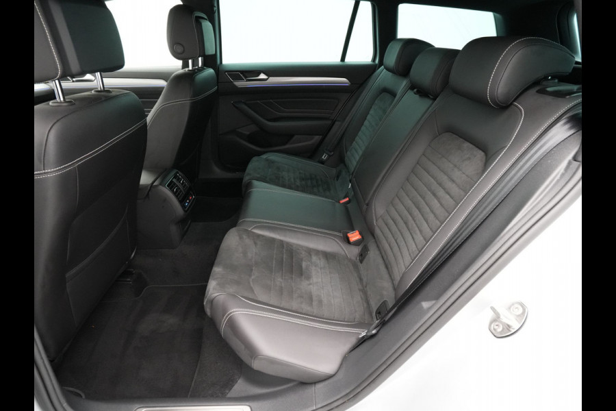 Volkswagen Passat Variant 1.4 TSI PHEV GTE Highline Navigatie Camera Dynaudio Trekhaak Stoelverwarming 243 Volkswagen Passat Variant 1.4 TSI PHEV GTE Highline Navigatie Camera Dynaudio Trekhaak Stoelverwarming 243