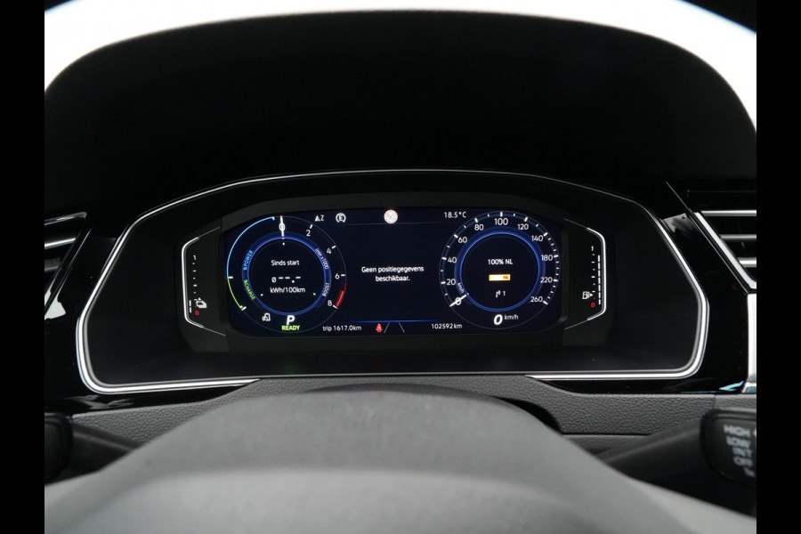 Volkswagen Passat Variant 1.4 TSI PHEV GTE Highline Navigatie Camera Dynaudio Trekhaak Stoelverwarming 243 Volkswagen Passat Variant 1.4 TSI PHEV GTE Highline Navigatie Camera Dynaudio Trekhaak Stoelverwarming 243
