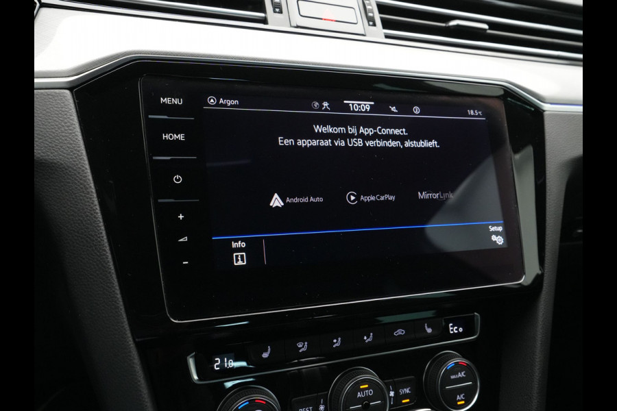 Volkswagen Passat Variant 1.4 TSI PHEV GTE Highline Navigatie Camera Dynaudio Trekhaak Stoelverwarming 243 Volkswagen Passat Variant 1.4 TSI PHEV GTE Highline Navigatie Camera Dynaudio Trekhaak Stoelverwarming 243