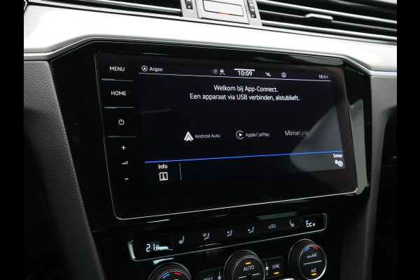 Volkswagen Passat Variant 1.4 TSI PHEV GTE Highline Navigatie Camera Dynaudio Trekhaak Stoelverwarming 243 Volkswagen Passat Variant 1.4 TSI PHEV GTE Highline Navigatie Camera Dynaudio Trekhaak Stoelverwarming 243