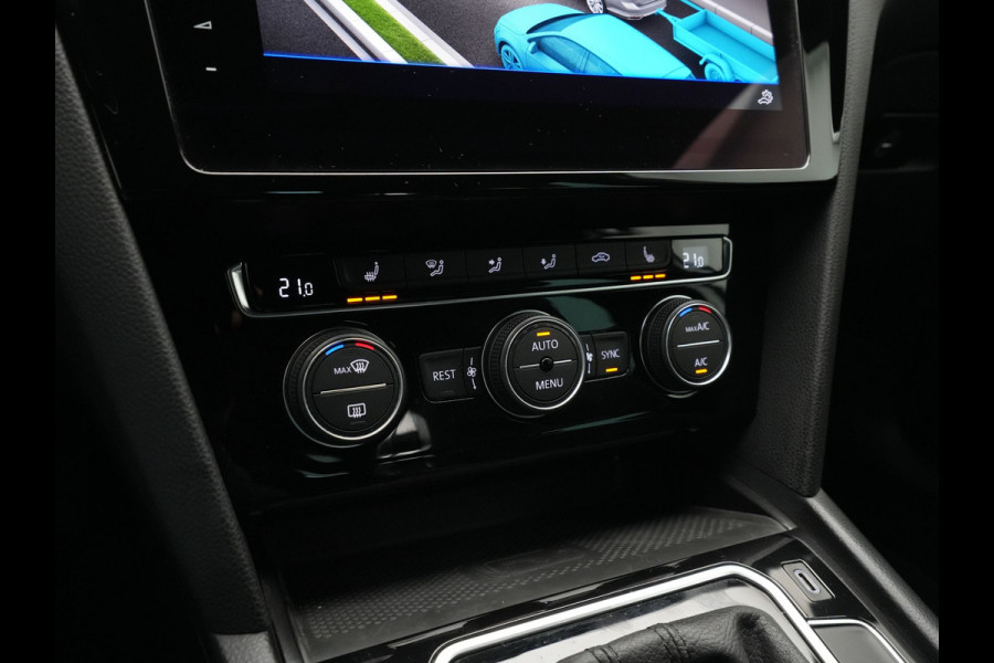 Volkswagen Passat Variant 1.4 TSI PHEV GTE Highline Navigatie Camera Dynaudio Trekhaak Stoelverwarming 243 Volkswagen Passat Variant 1.4 TSI PHEV GTE Highline Navigatie Camera Dynaudio Trekhaak Stoelverwarming 243