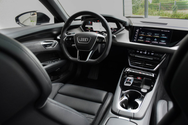 Audi e-tron GT Quattro 93kW/h / Sport Sound/ Cruise Control/ Top View/ Panoramadak/ 350kW (476PK)