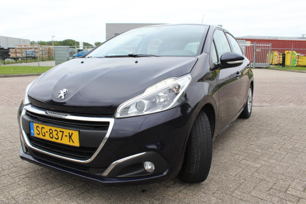 Peugeot 208 1.2 PureTech Blue Lion NAP,, AIRCO ,,MULTIMEDIA ,,NAVI,, LED ,,PARKEERSENSOREN TREKHAAK