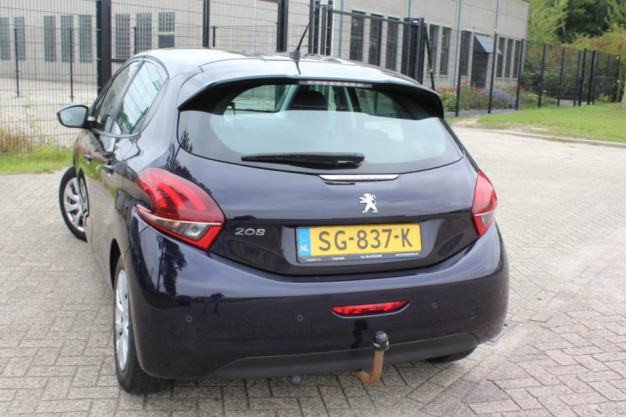 Peugeot 208 1.2 PureTech Blue Lion NAP,, AIRCO ,,MULTIMEDIA ,,NAVI,, LED ,,PARKEERSENSOREN TREKHAAK