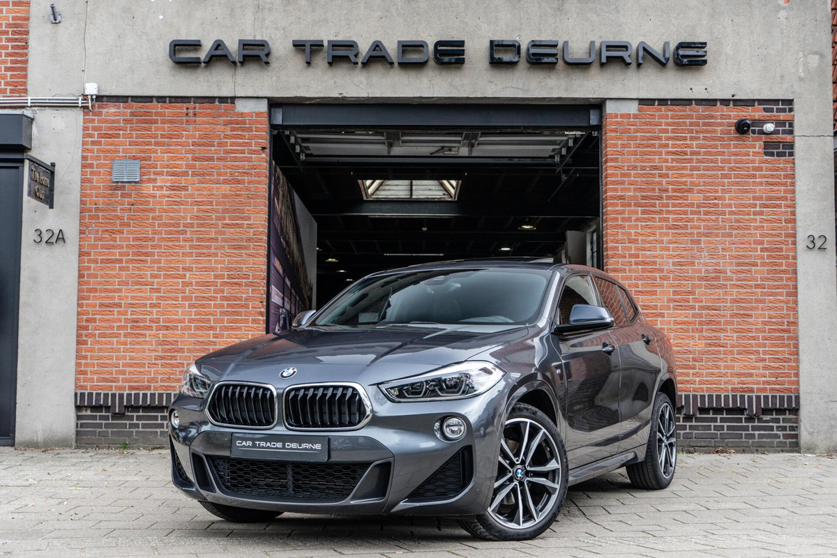 BMW X2 sDrive18i High Executive M-Sport Pano / Leer / Sfeer