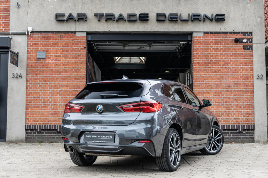 BMW X2 sDrive18i High Executive M-Sport Pano / Leer / Sfeer
