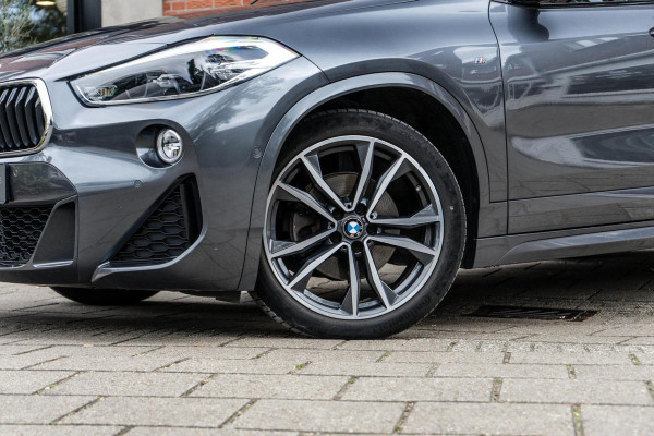 BMW X2 sDrive18i High Executive M-Sport Pano / Leer / Sfeer